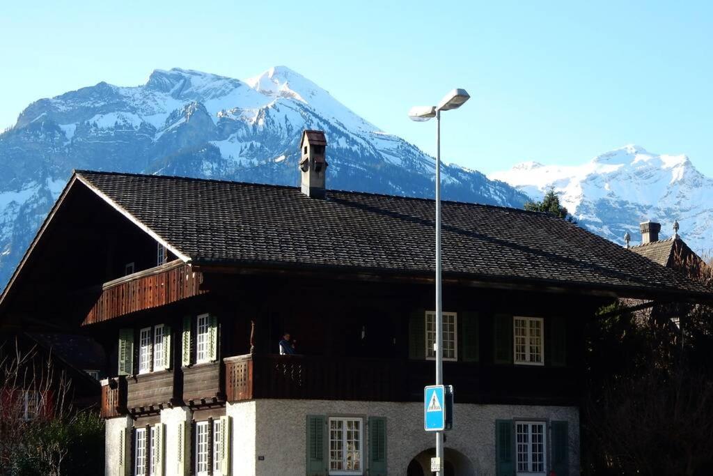 Zentral Gelegene Wohnung Mit Grossem Garten Interlaken Dış mekan fotoğraf